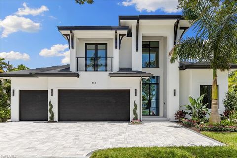 850 10th ST N NAPLES FL 34102