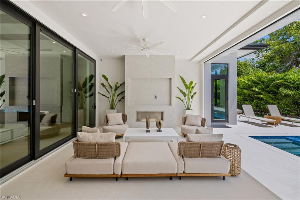 LAKE PARK - Residential