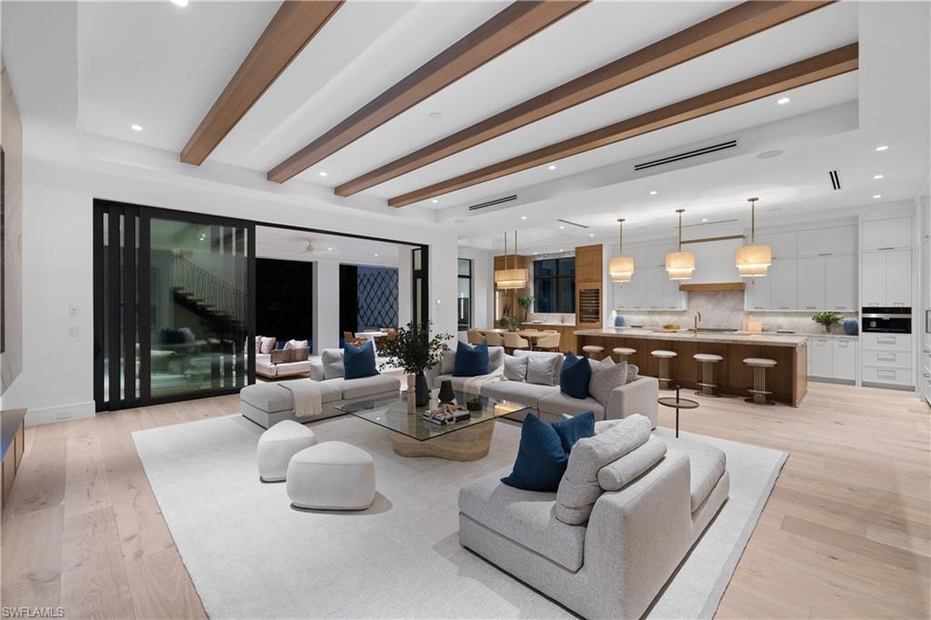 LAKE PARK - Residential