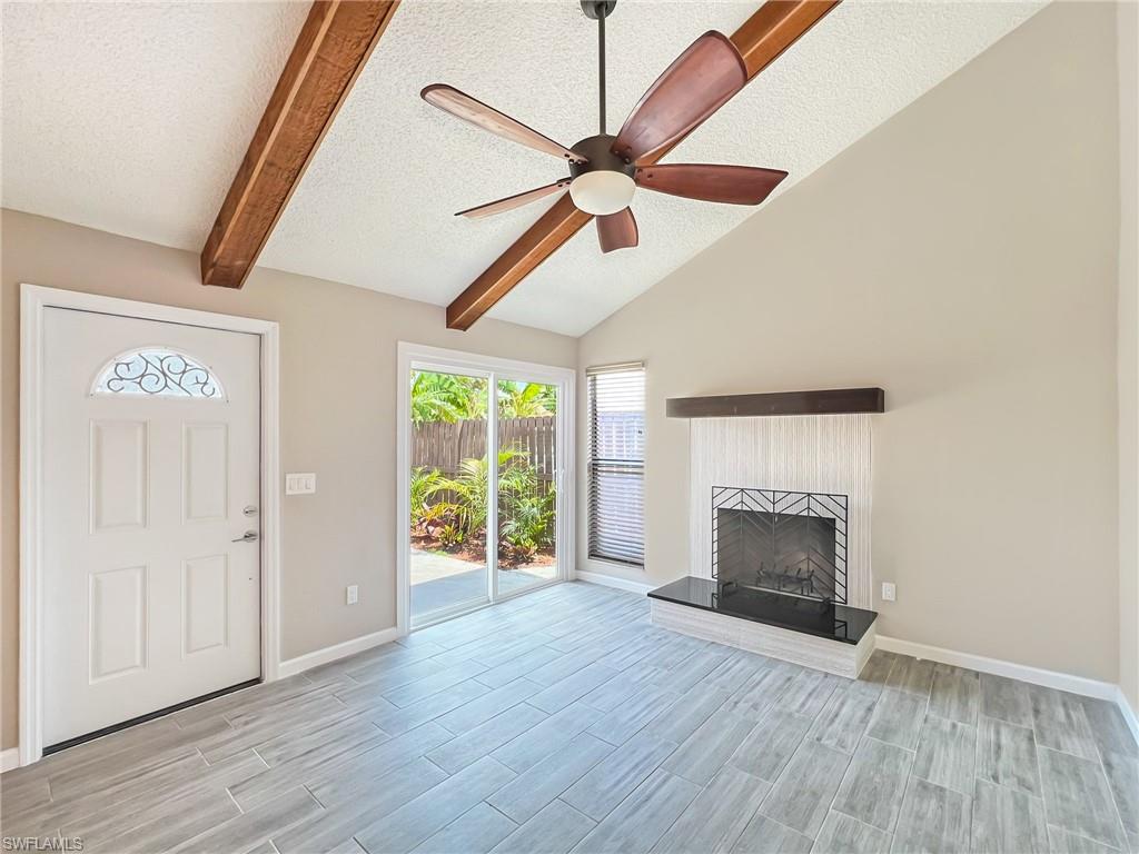 ROYAL WOODS - Residential