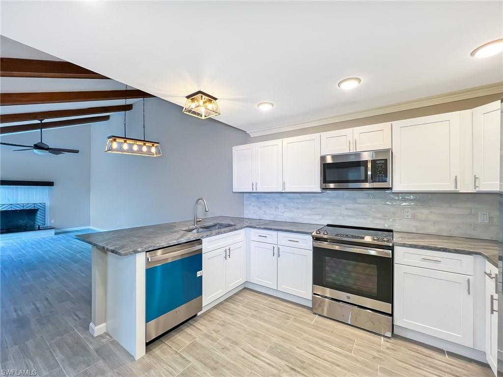 ROYAL WOODS - Residential