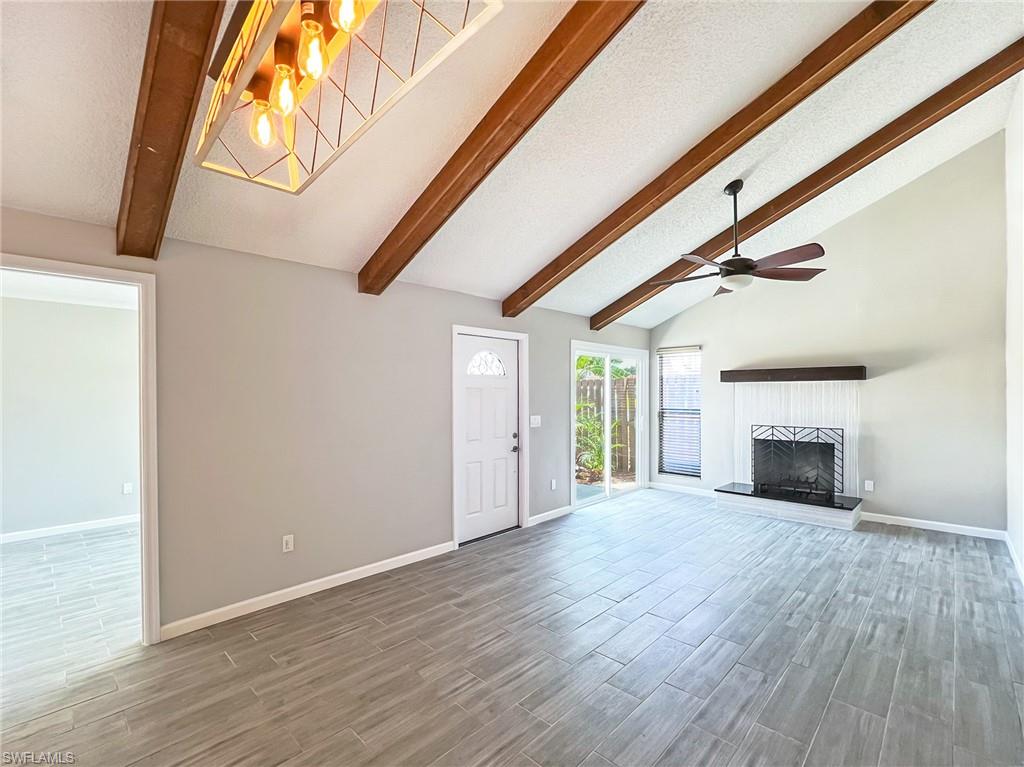 ROYAL WOODS - Residential