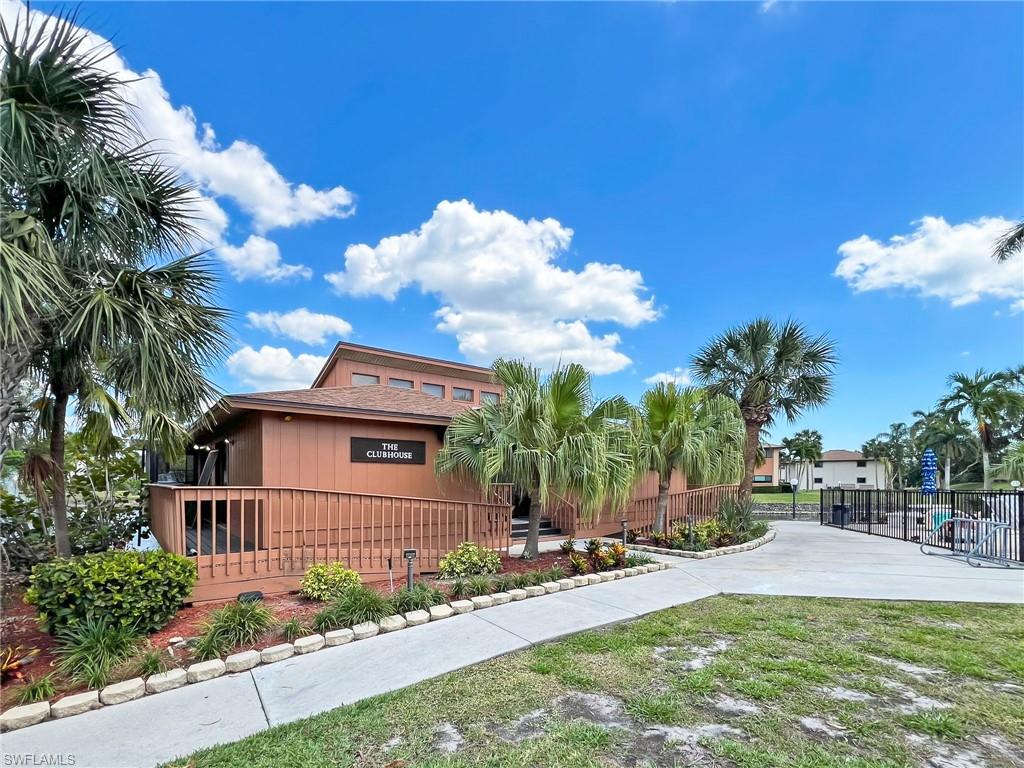 ROYAL WOODS - Residential