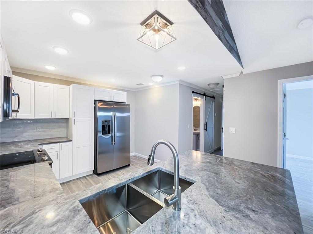 ROYAL WOODS - Residential