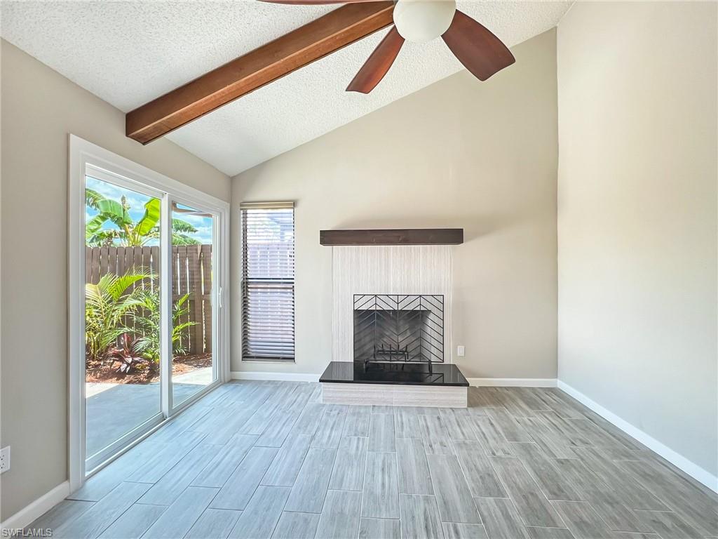 ROYAL WOODS - Residential