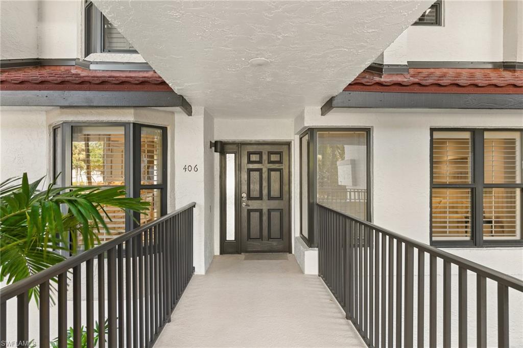 400 LA PENINSULA - Residential