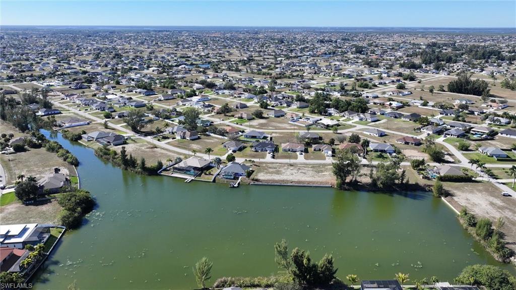 CAPE CORAL - Land