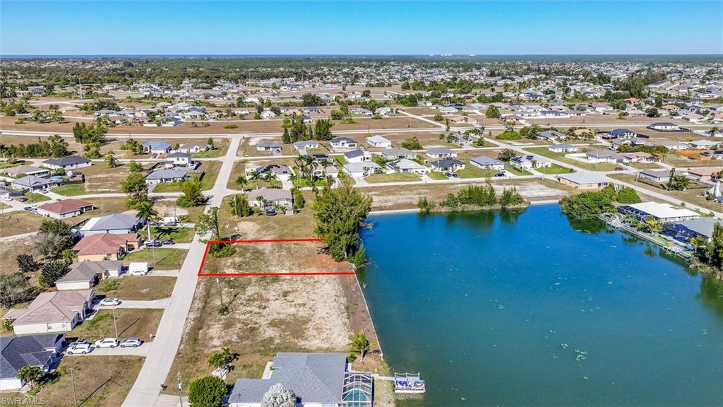 CAPE CORAL - Land