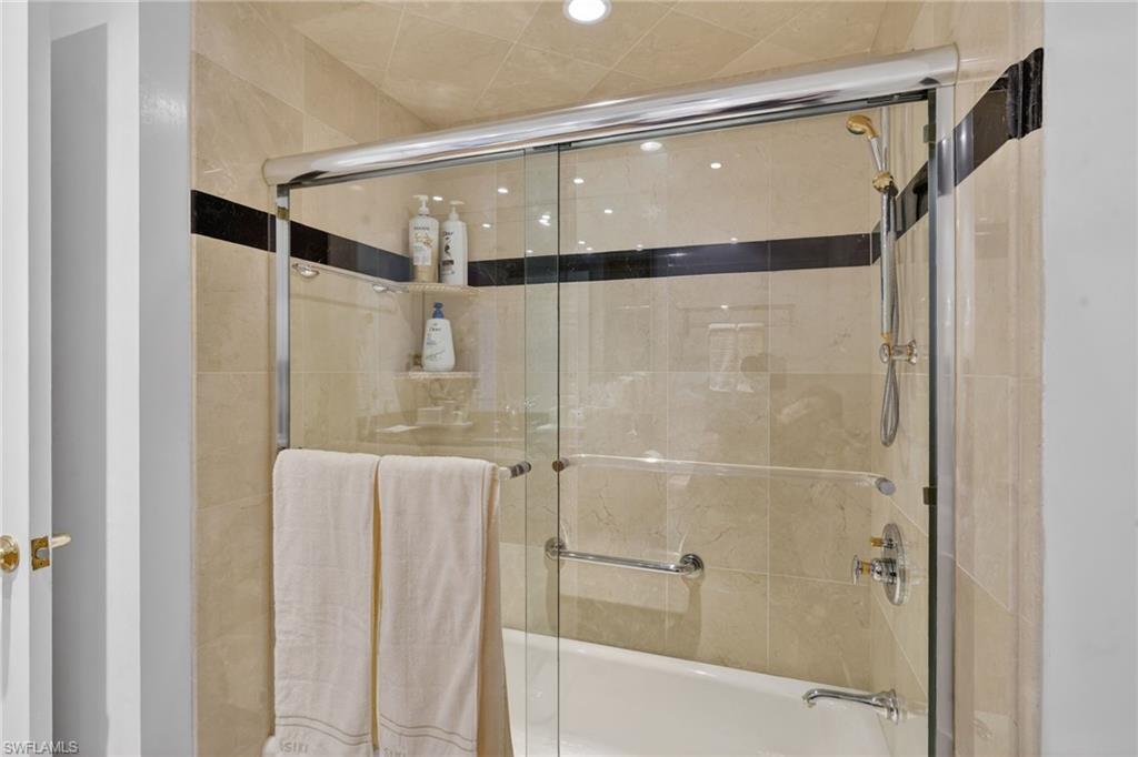 POINTE ROYALE - Residential