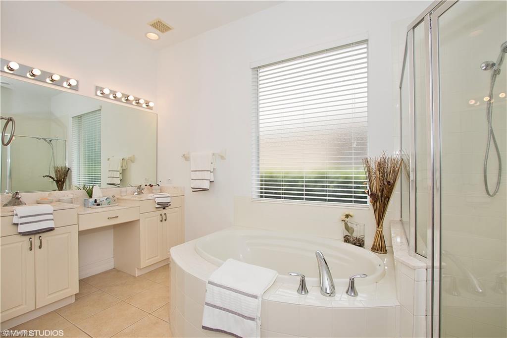 HUNTERS RIDGE - Residential