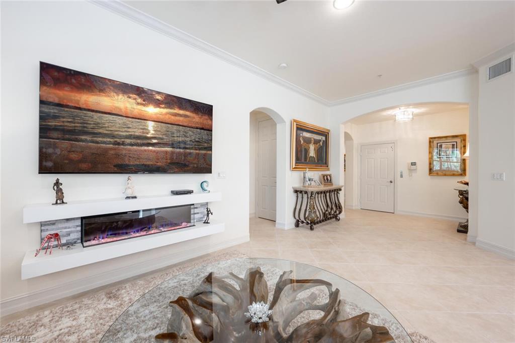 2843 Tiburon BLVD E 7-102