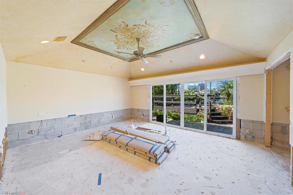 PARK SHORE - Residential