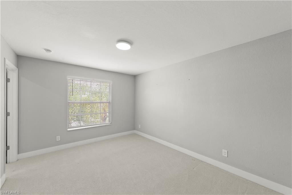 VALENCIA LAKES - Residential Lease