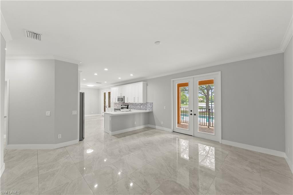 VALENCIA LAKES - Residential Lease