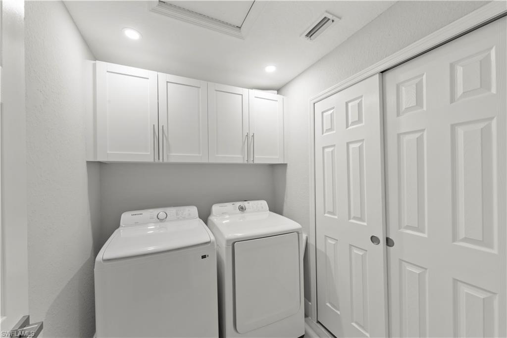 VALENCIA LAKES - Residential Lease