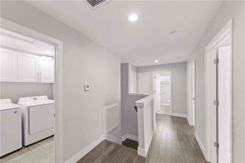 VALENCIA LAKES - Residential Lease