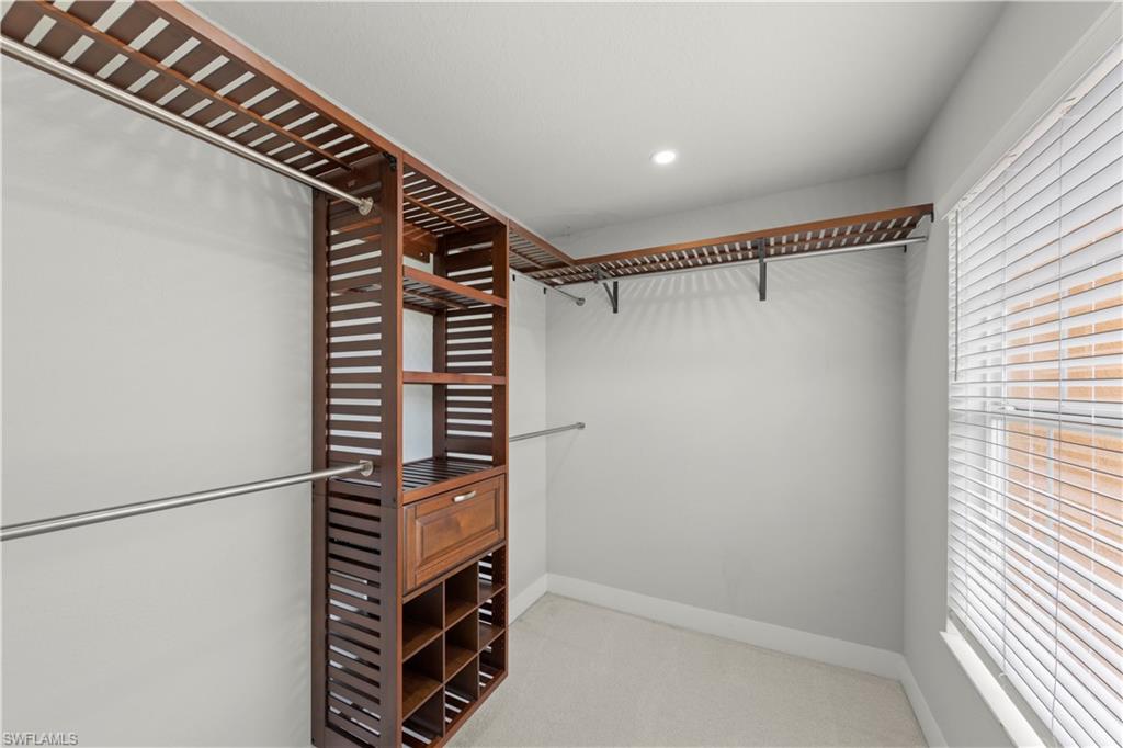 VALENCIA LAKES - Residential Lease