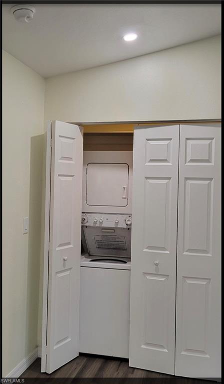 FOXMOOR LAKES - Residential