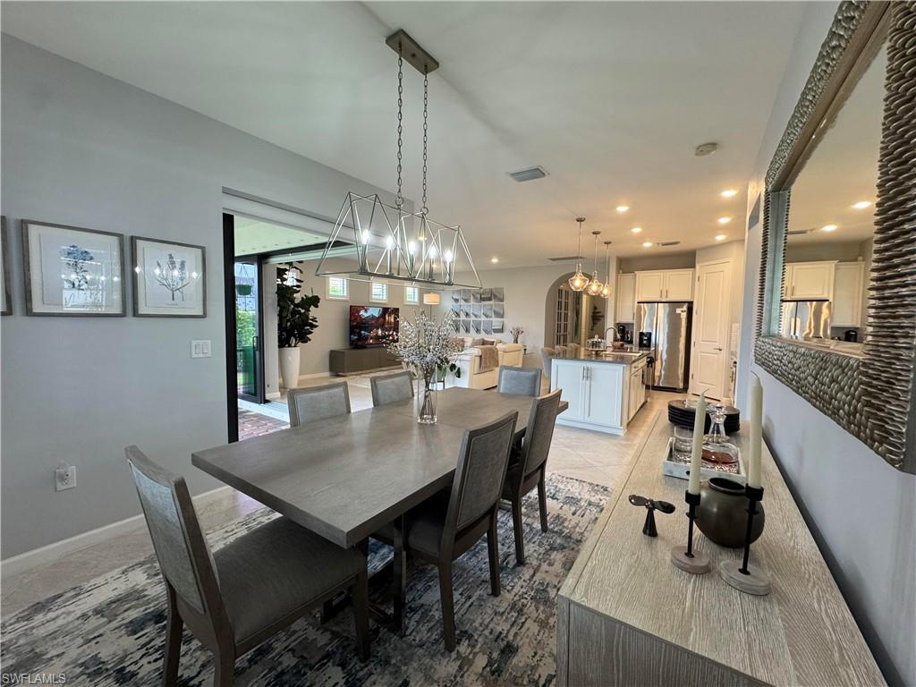 HAMPTON LAKES - Residential Lease