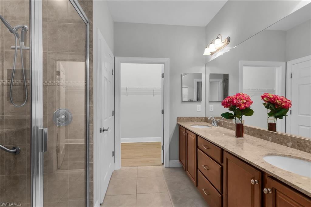 MANCHESTER SQUARE - Residential