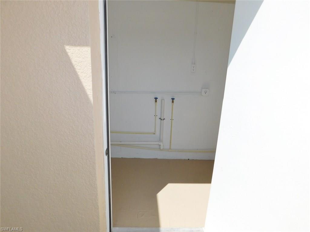 SAN CARLOS PARK - Residential