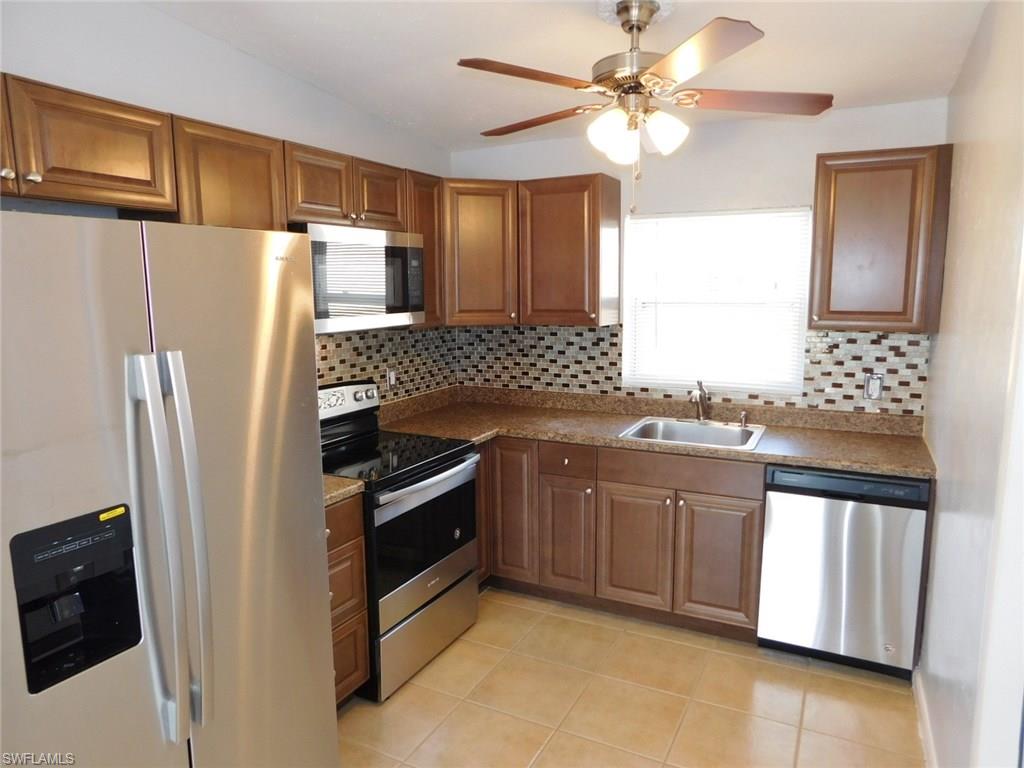 SAN CARLOS PARK - Residential