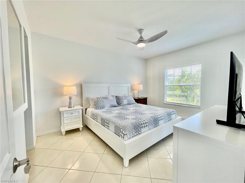 LAUREL OAKS AT PELICAN BAY - Residential Lease