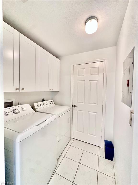 LAUREL OAKS AT PELICAN BAY - Residential Lease