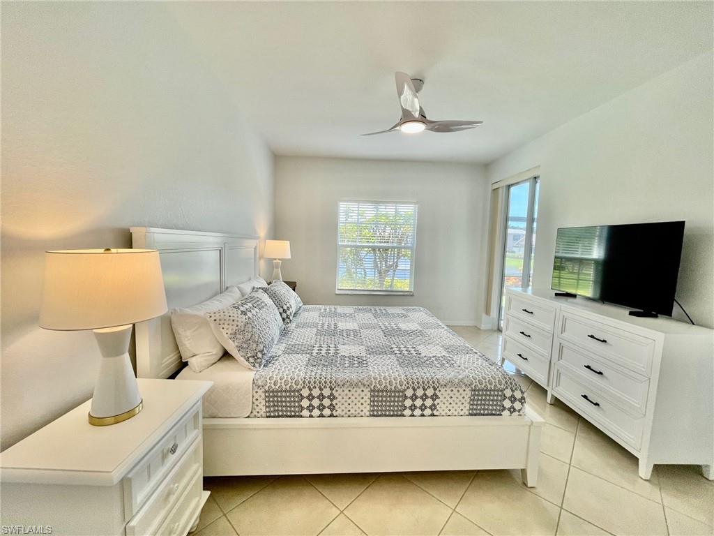 LAUREL OAKS AT PELICAN BAY - Residential Lease