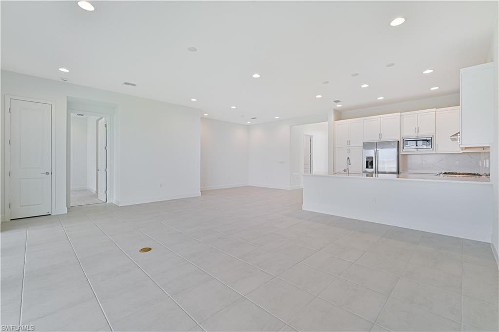 RIVERCREEK IN ESTERO - Residential