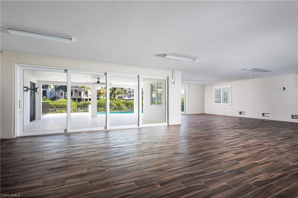 SOUTHPORT ON THE BAY - Residential