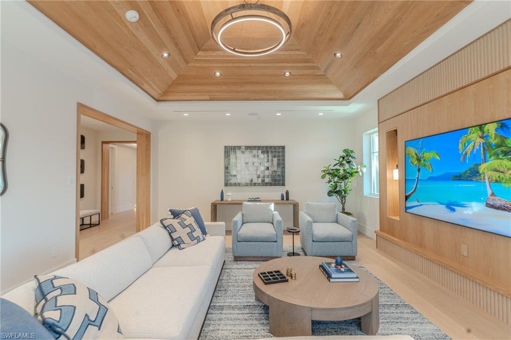 OLDE NAPLES - Residential