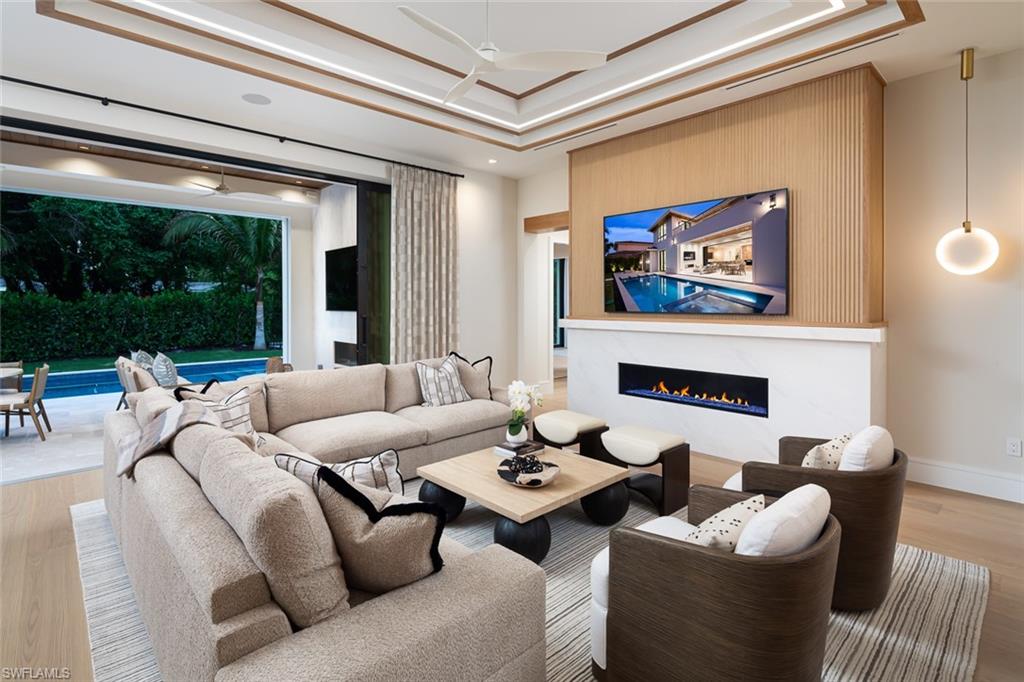 OLDE NAPLES - Residential