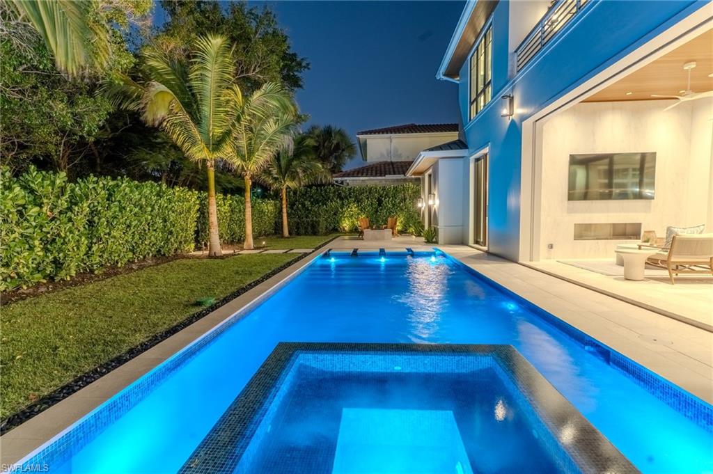 OLDE NAPLES - Residential