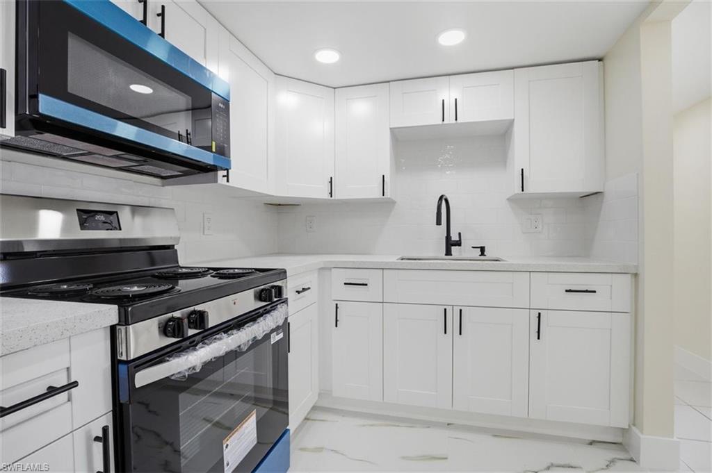 WINDSOR WEST - Residential Lease