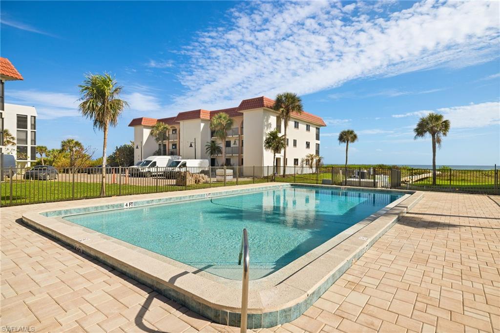 SANDALFOOT CONDOMINIUM - Residential