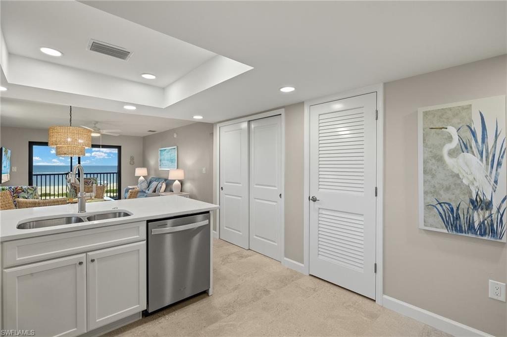 SANDALFOOT CONDOMINIUM - Residential