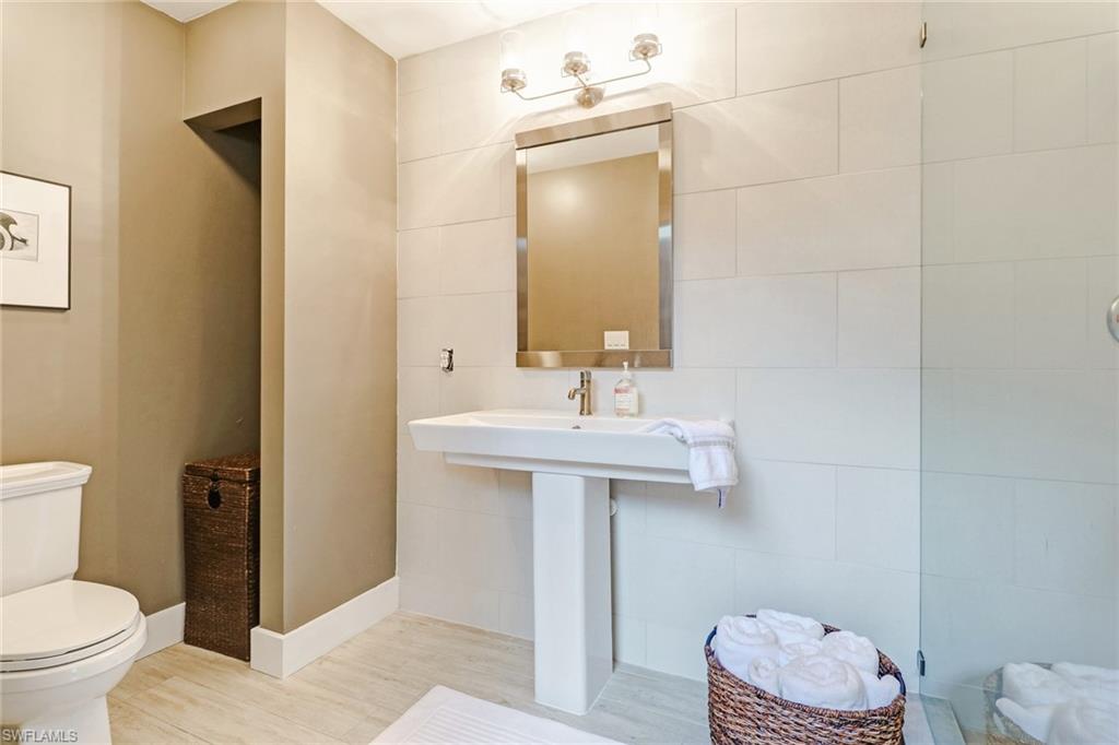 QUAIL WOODS COURTYARDS - Residential