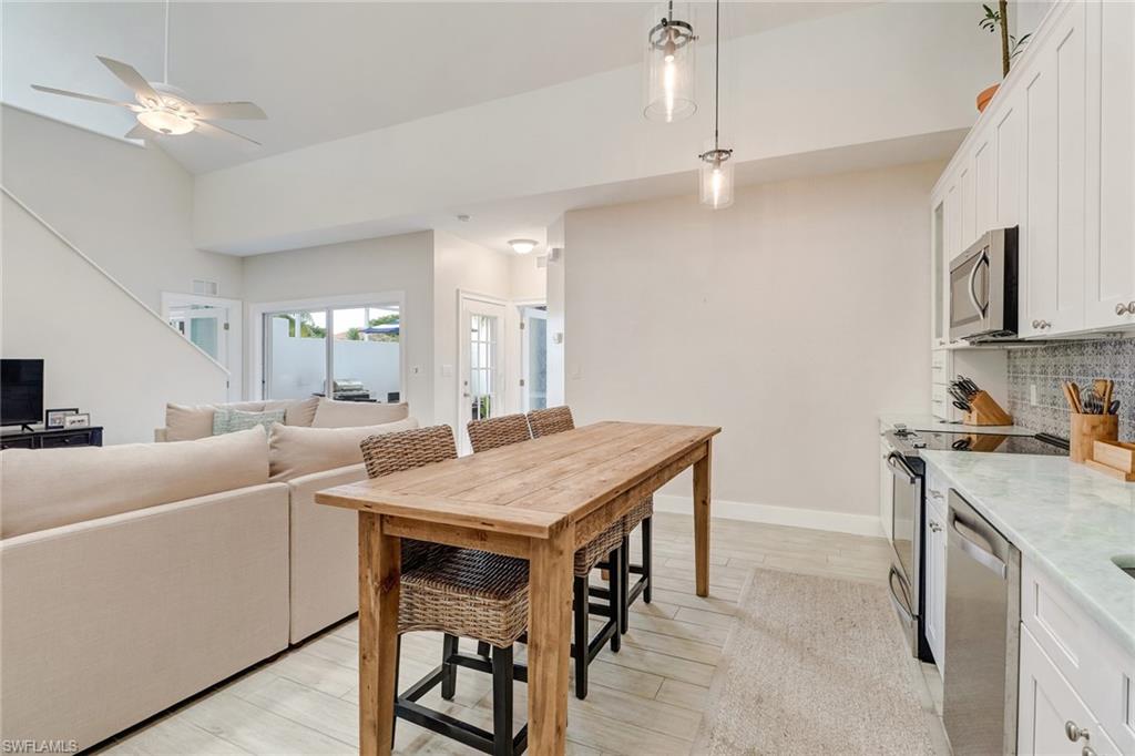 QUAIL WOODS COURTYARDS - Residential