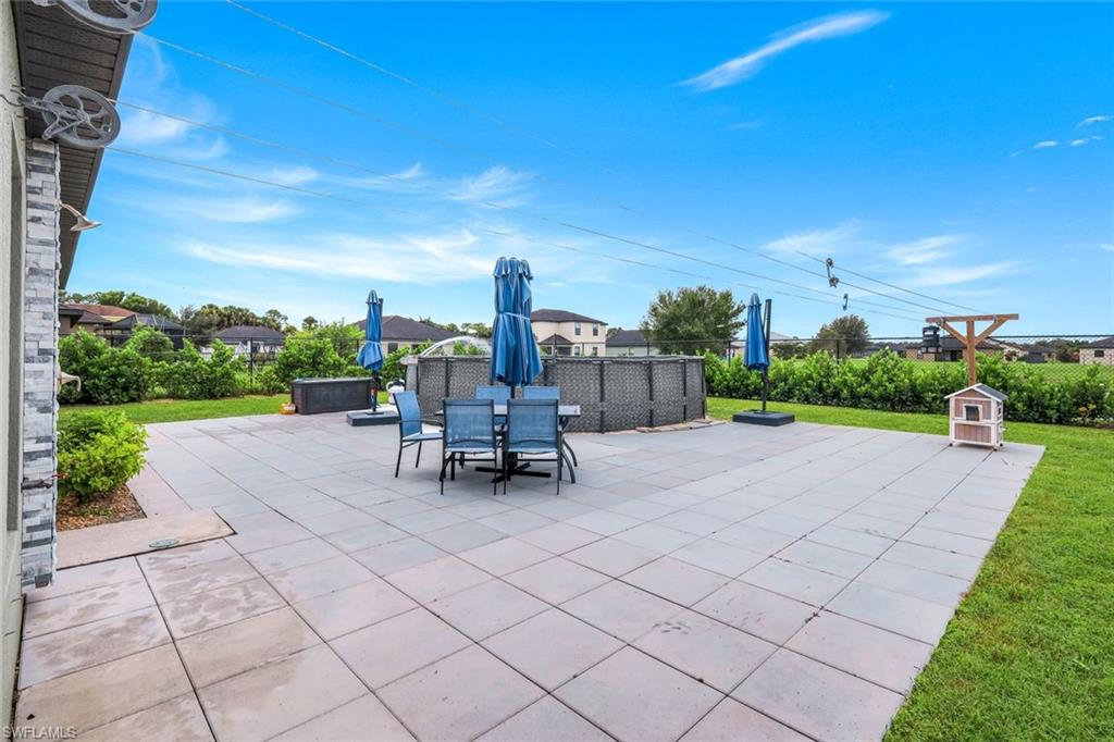 SHADOW LAKES - Residential Lease