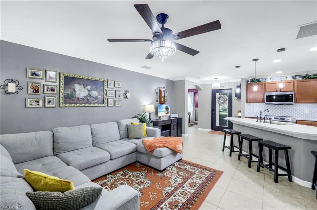 SHADOW LAKES - Residential Lease