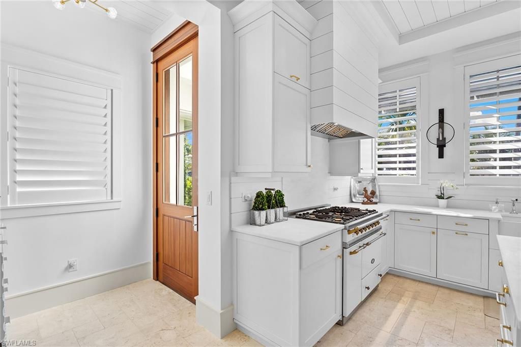 Photo of 901 10th AVE S, NAPLES, FL 34102 (MLS # 226009201)