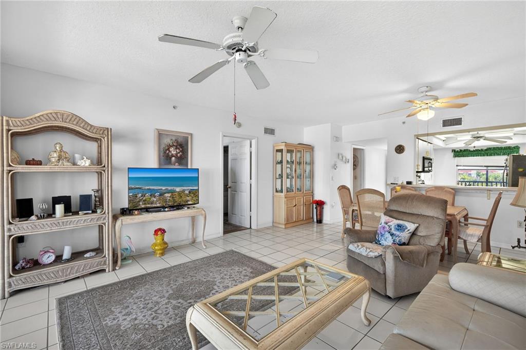 HIBISCUS POINTE - Residential