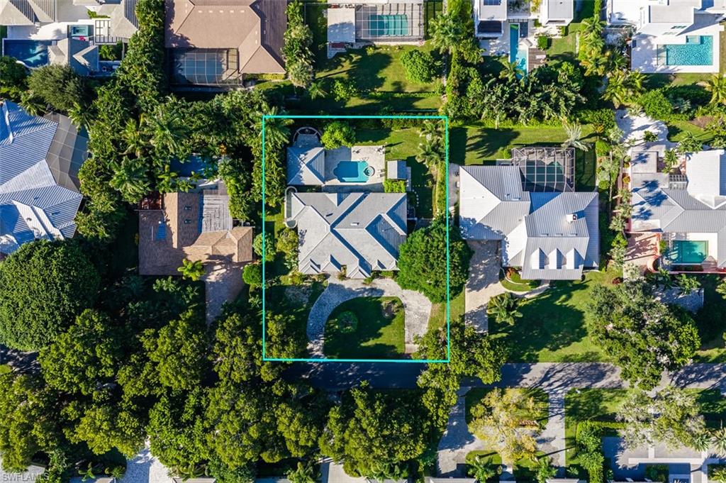 565 CORAL DR