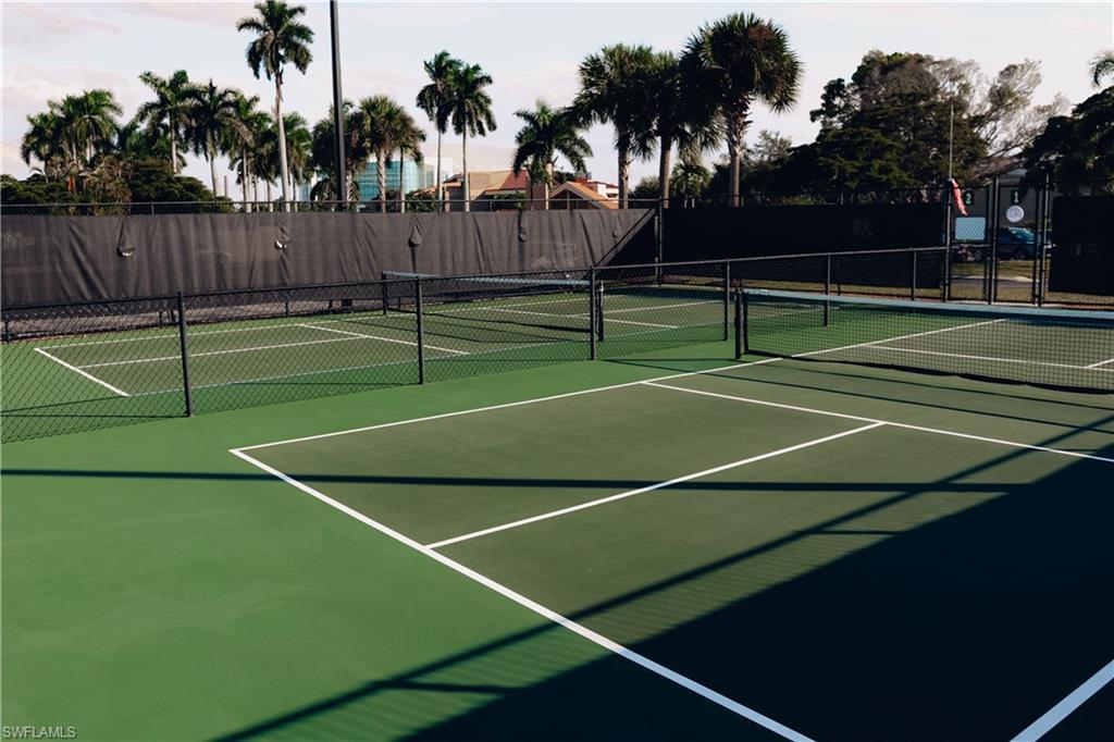 SEVEN LAKES - Residential