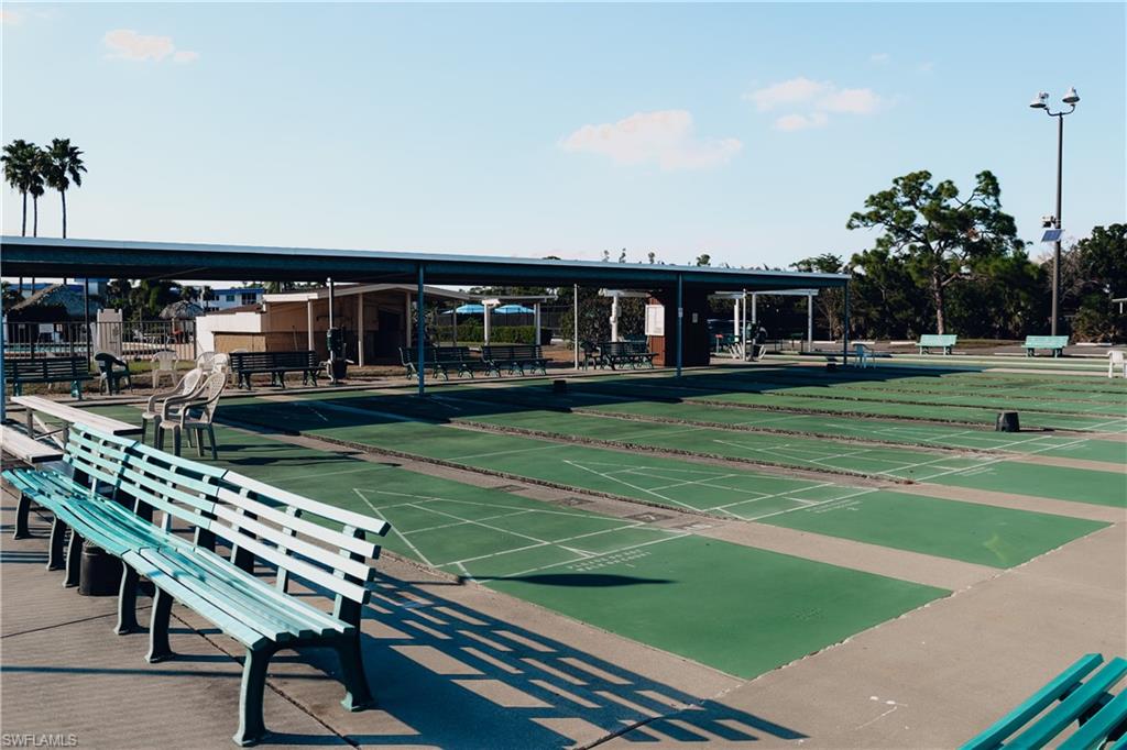 SEVEN LAKES - Residential