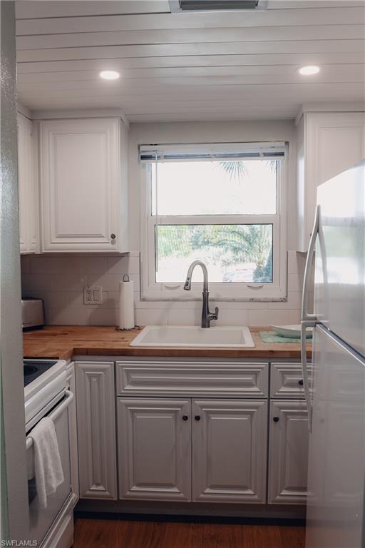 SEVEN LAKES - Residential