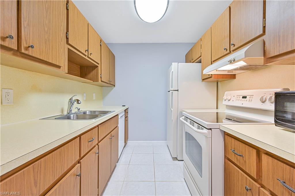 CYPRESS LAKE GARDENS CONDO - Residential