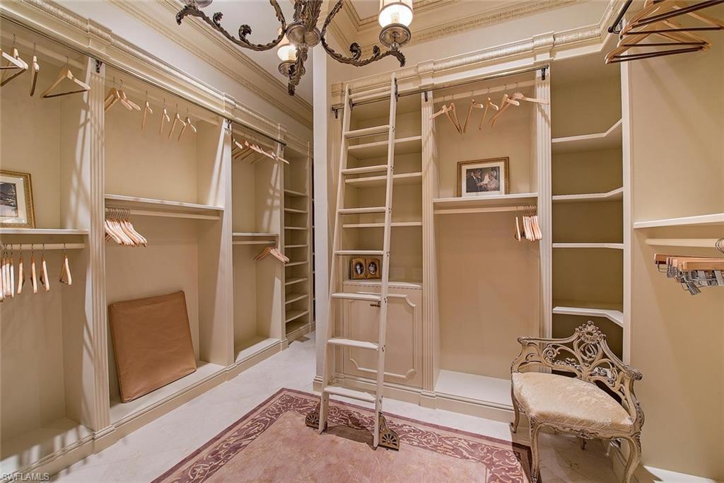 HIDEAWAY BEACH - Residential