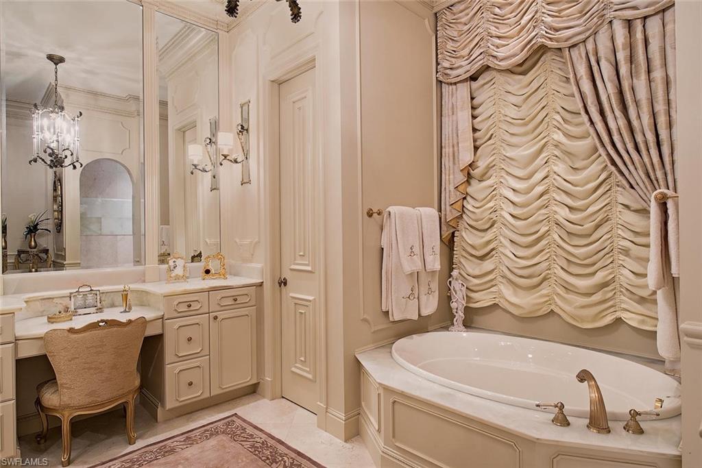 HIDEAWAY BEACH - Residential